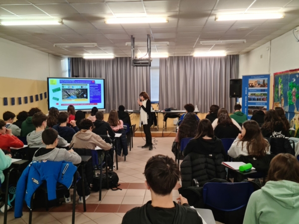 Donata Albieri e l'educazione sui PFAS nelle scuole venete